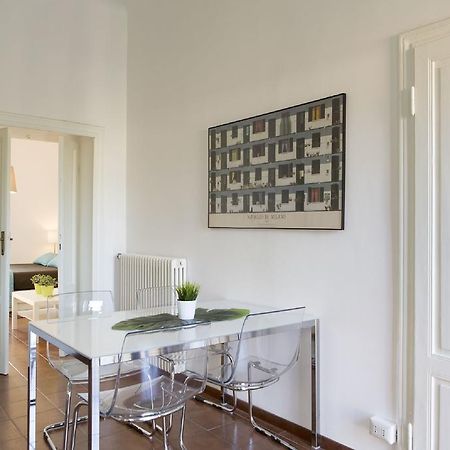 Fashion37 Apartment Milano Rum bild